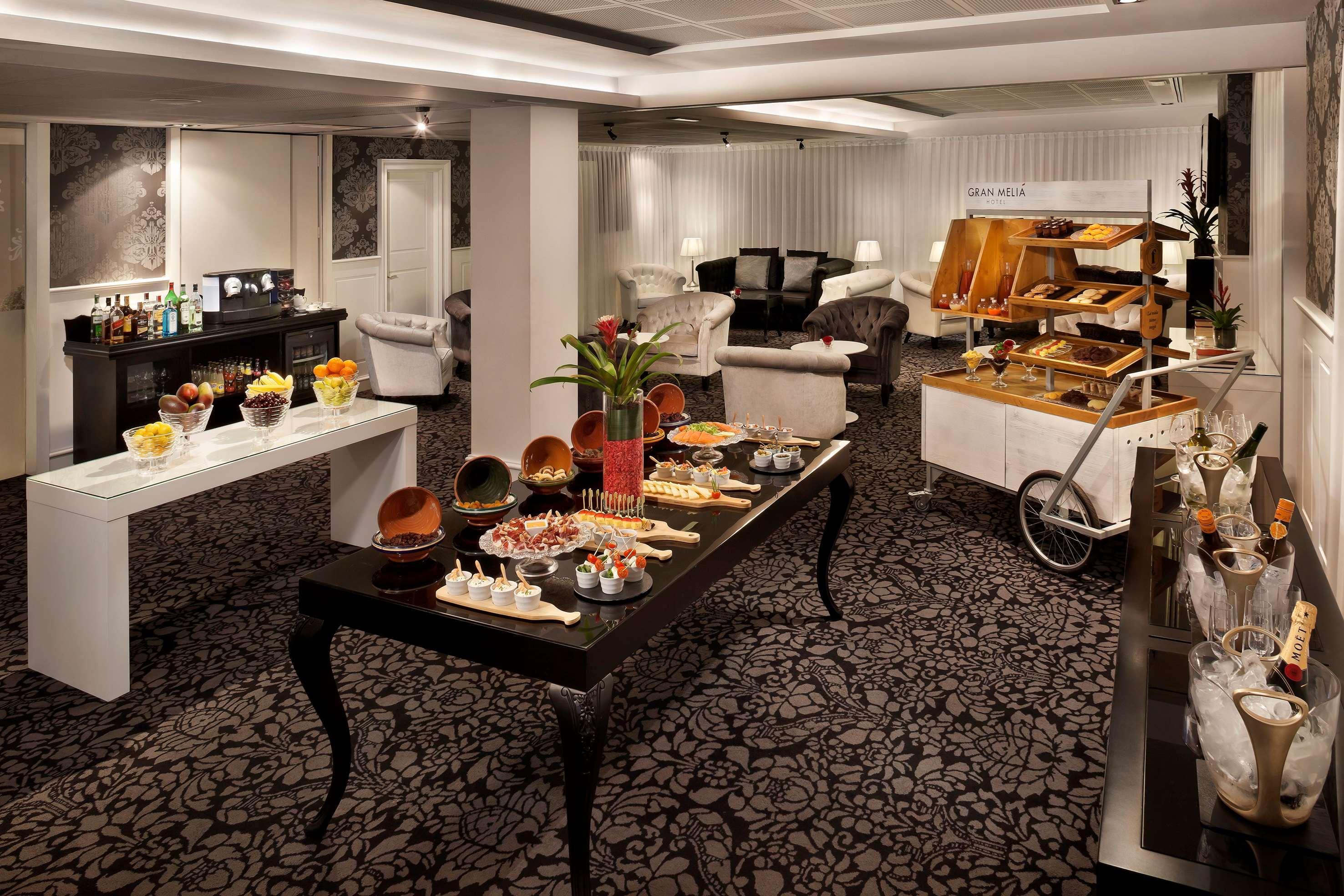 Colon Gran Melia - The Leading Of The World