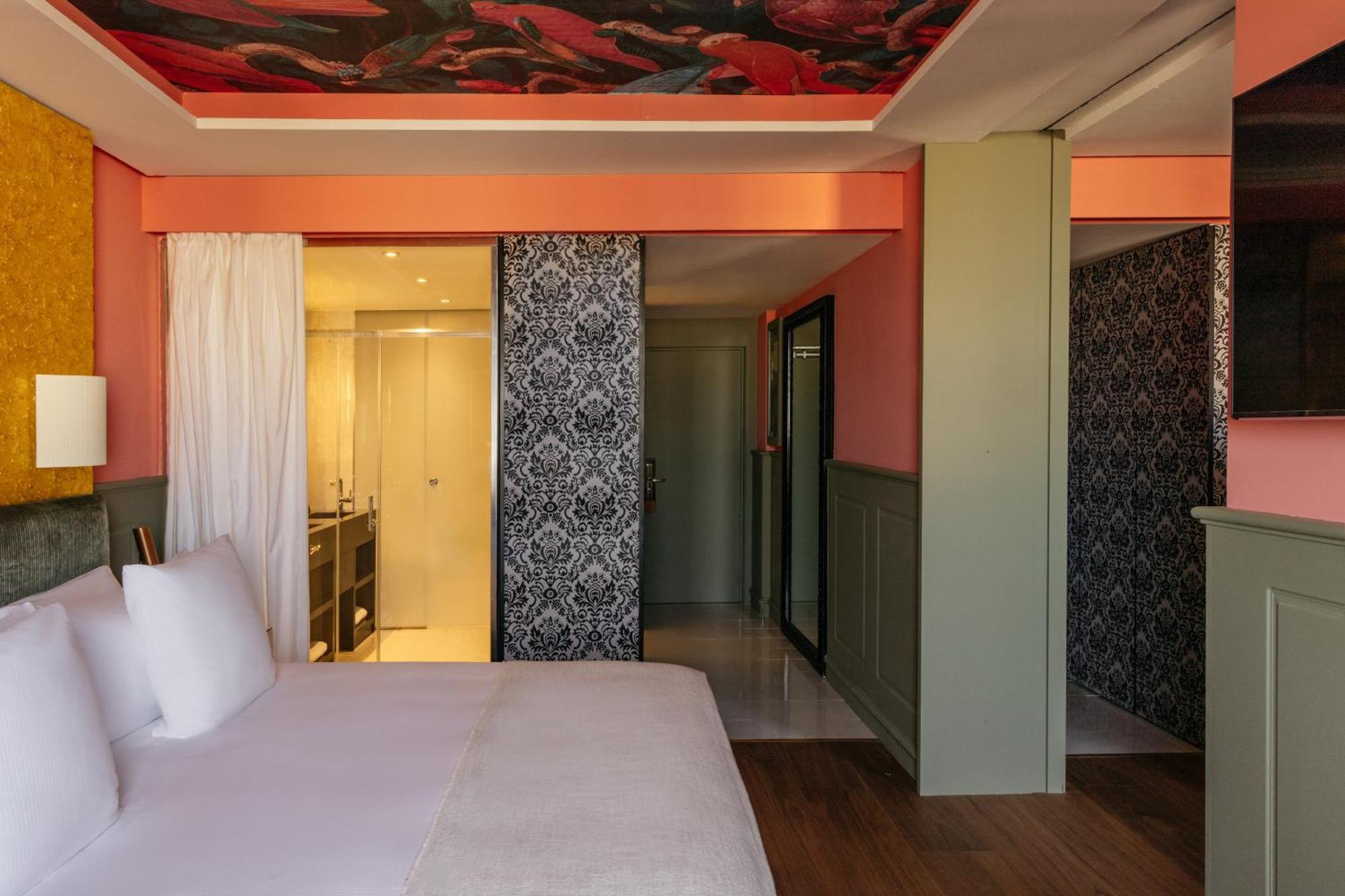 Colon Gran Melia - The Leading Of The World